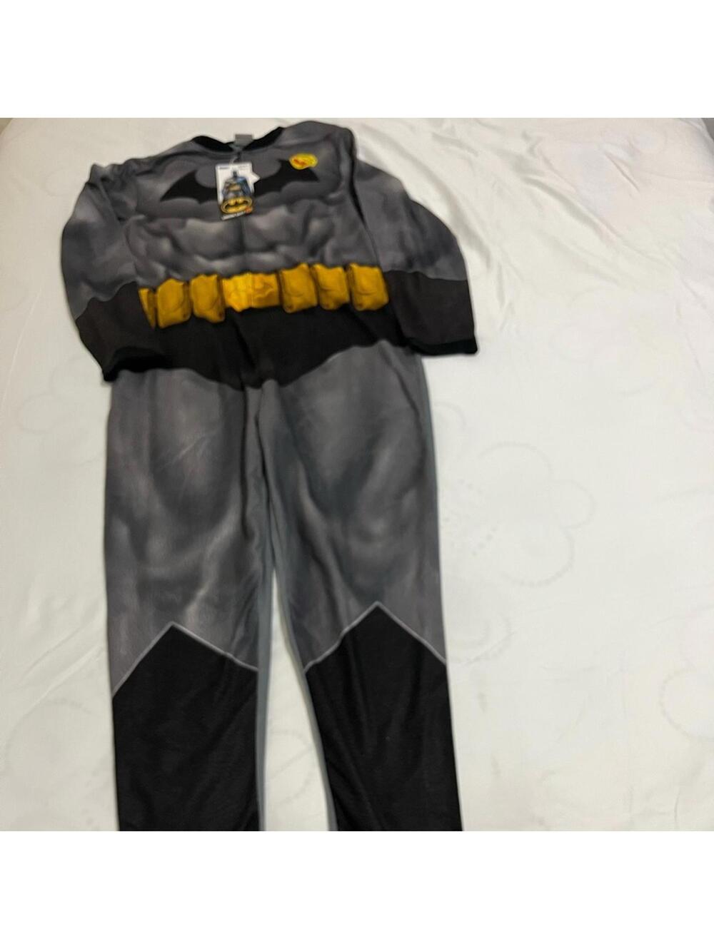 Batman One Piece Pajamas Cosplay Men’s Size Medium New with Tag